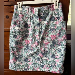 Beach Club Tropic Floral Print Women's Skirt with Pockets, Size 13
